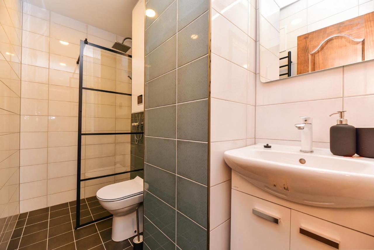 Meldernams Aparthotel Ventspils Bagian luar foto
